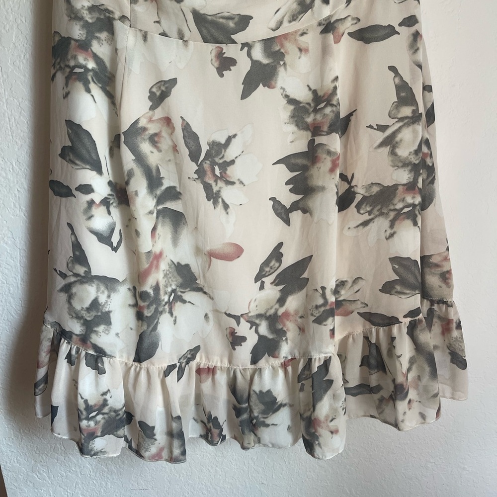 Floral Ruffle Mini Dress - Picture 9 of 12